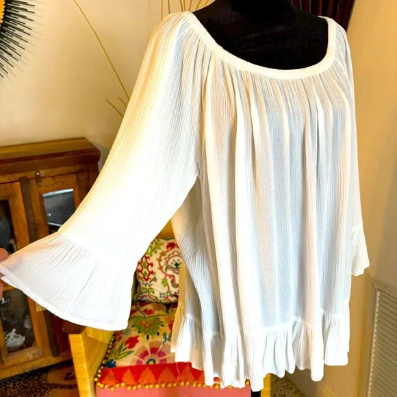 RIVER & ROSE White Long Sleeve Crinkle Pullover Top! Excellent condition! Medium - Picture 1 of 10